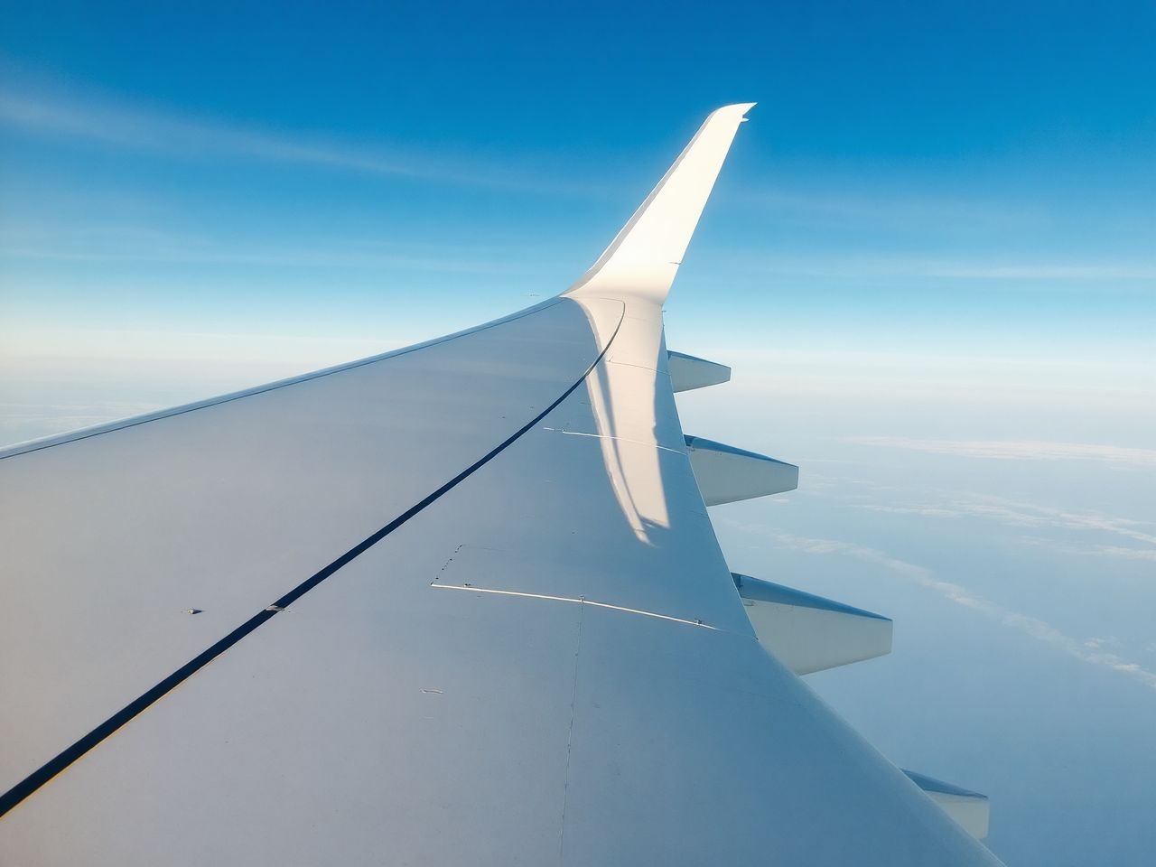 A szubszonikus aerodinamika a légáramlás 0,8 alatt vizsgálja.