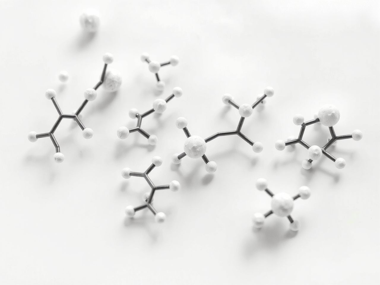 A szulfoxidok kéntartalma közepes reaktivitást mutat más csoportokkal.