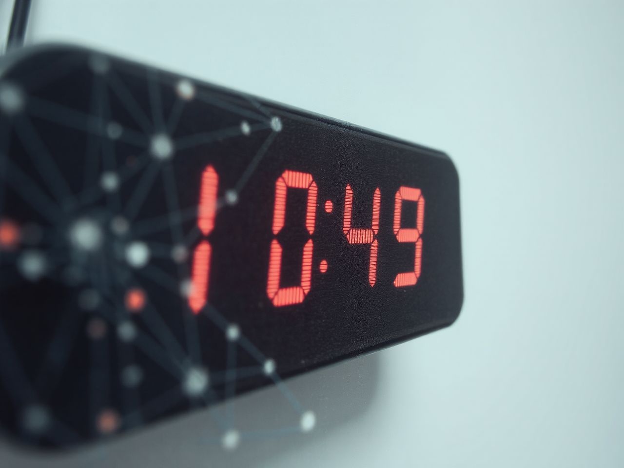 A DNS TTL másodpercekben mérhető, befolyásolja a frissítést.