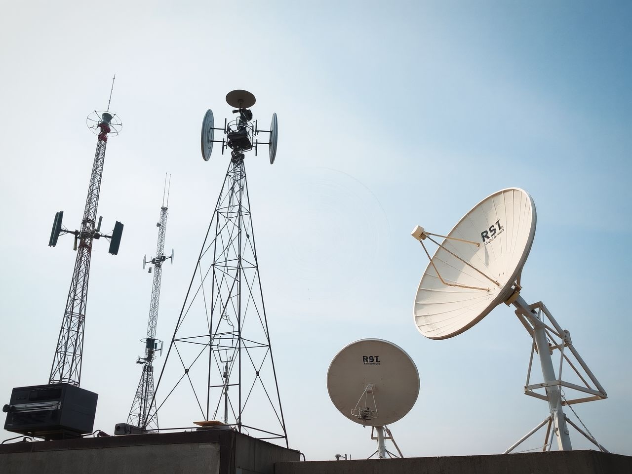 Az URH hullámok fejlesztése a rádiókommunikáció forradalma volt.